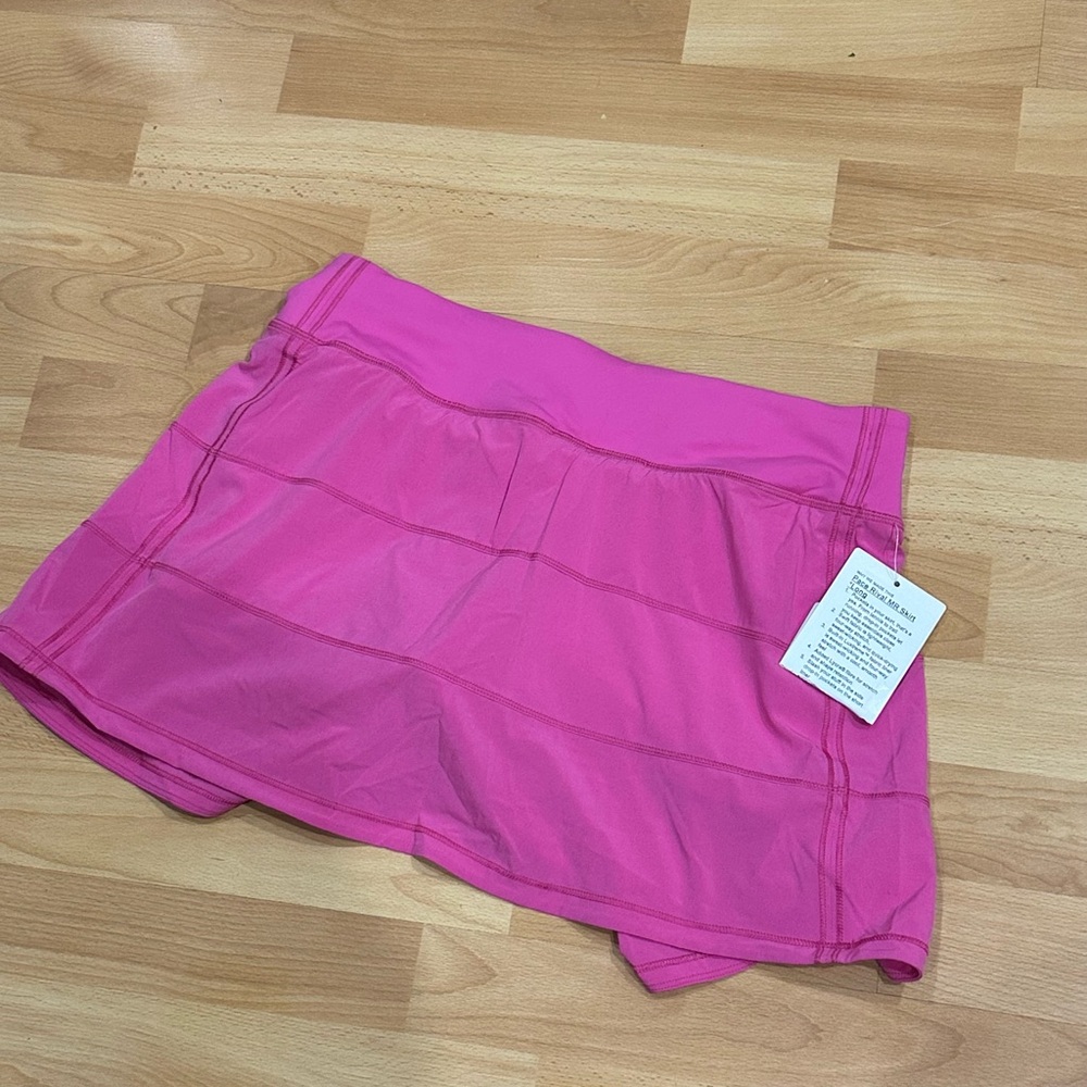 New Lululemon Pace Rival MR Skirt in Sonic Pink